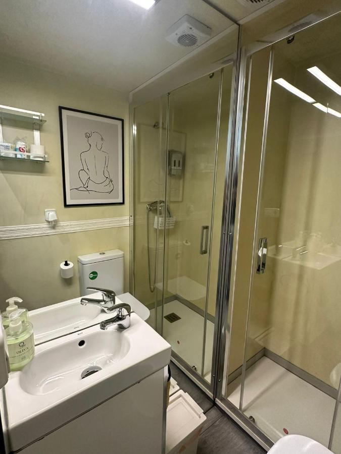 Apartamento 1 Hab En La Latina - Madrid Centro Buitenkant foto